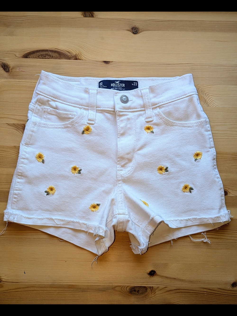 Hollister White Denim Shorts Yellow Sunflower Size 23/ 00 High Rise Stretch